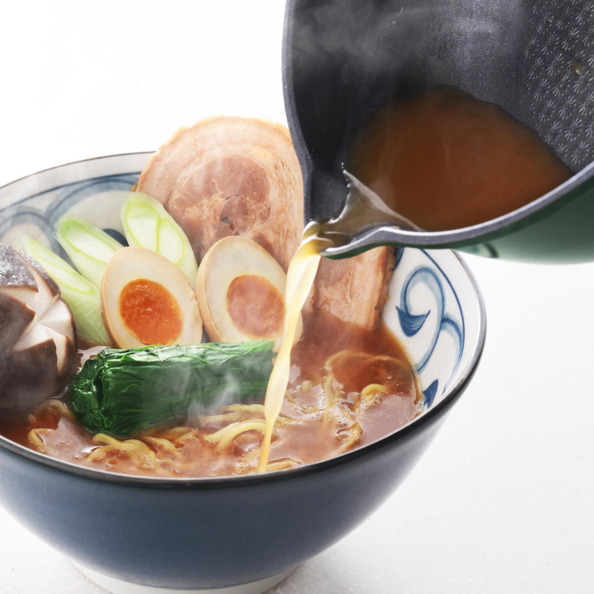 フライパン 20cm IH対応 スーパーベルフィーナ プレミアム マルチパン ( ガス火対応 炒め鍋 片手鍋 コーティング 軽い 深型フライパン アルミフライパン 20センチ いため鍋 アルミ製 注ぎ口付き 軽量 こびりつきにくい )