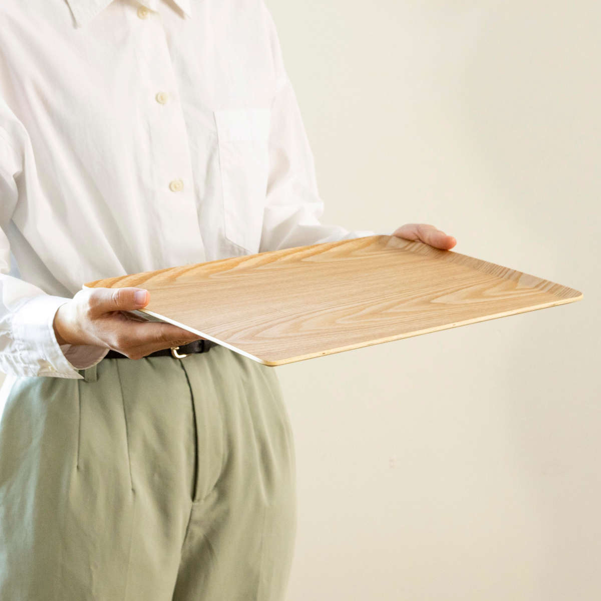 トレー 木製トレー ノンスリップ M 36×28cm ( キッチントレー キッチン トレイ キッチントレイ 木製 天然木 お盆 おしゃれ 北欧 北欧風 シンプル ナチュラル 配膳 滑りにくい ランチトレー ) 【ナチュラル】 ナチュラル