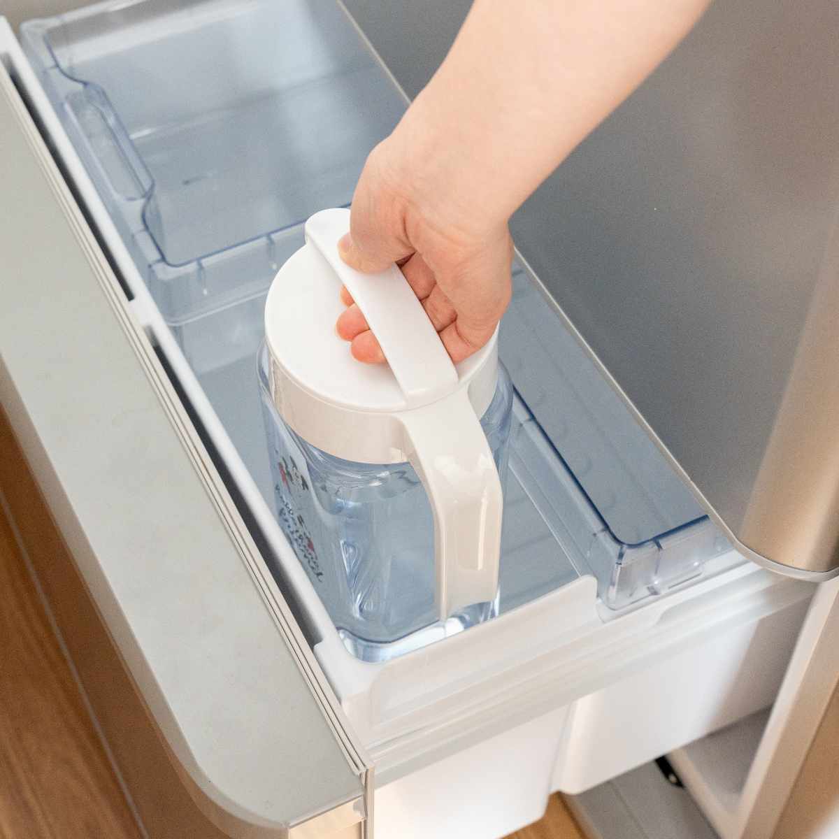 冷水筒 ピッチャー 2.1L 横置き 縦置き ドリンクビオ プラスチック ( 麦茶ポット 水差し 冷水ポット 大容量 キャラクター キャラ ミッキーマウス ミッキー プラスチック製 縦 横 熱湯OK 麦茶 水 お茶軽い 割れにくい おしゃれ )