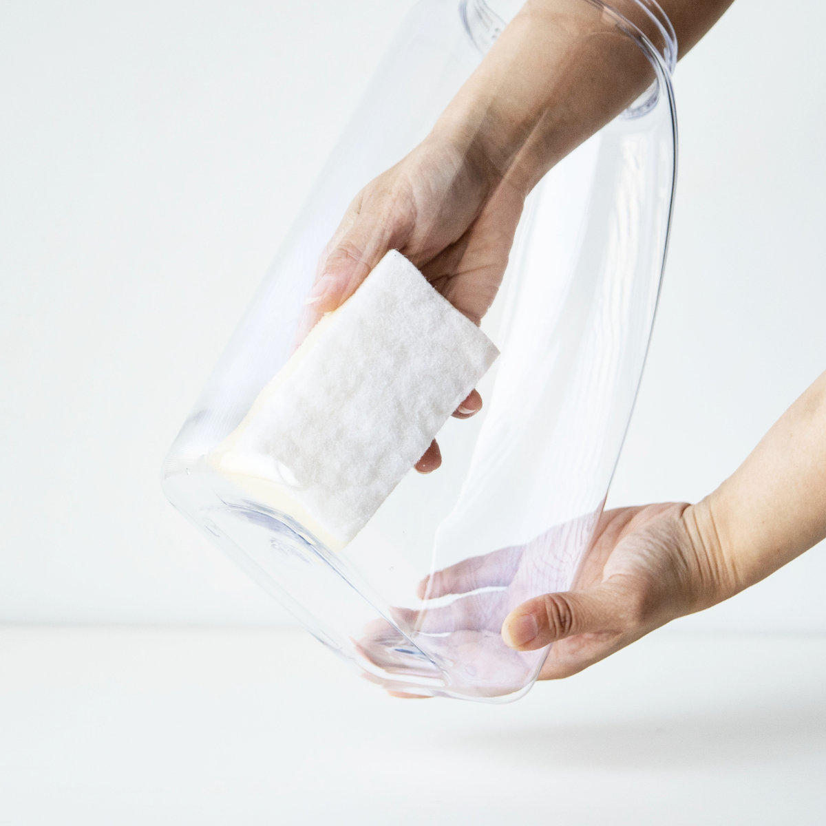 冷水筒 3.1L ドリンクビオ ホワイト ( ピッチャー 横置き 横置きOK 熱湯OK パッキン一体型 大容量 ワンプッシュ 耐熱 ポット 冷茶 麦茶 洗いやすい 野菜室 タテヨコ置ける 水差し お茶ポット )