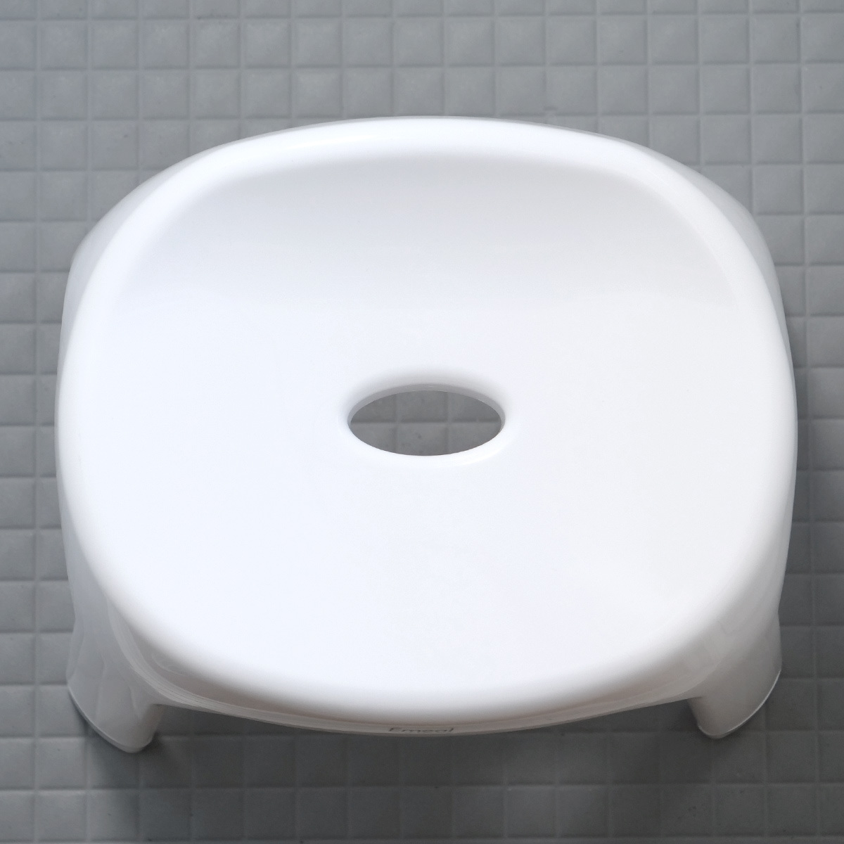 風呂椅子 座面高さ30cm Emeal エミール 日本製 ( 風呂 椅子 風呂いす お風呂 腰かけ イス 座面高30 入浴 抗菌 Ag抗菌加工 滑り止め バスチェア バスグッズ ブルー グレー ホワイト おしゃれ ) 【ホワイト】 ホワイト