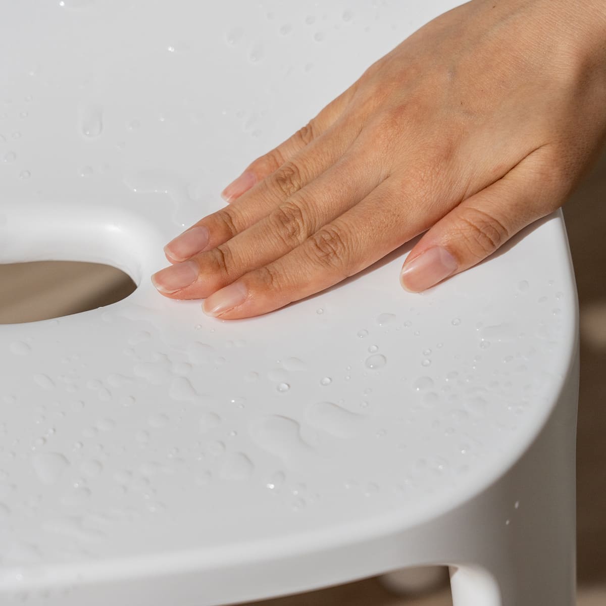 風呂椅子 バスチェアEX 30cm 銀イオン 日本製 ( 風呂いす バスチェア お風呂 腰掛け 座面高30 抗菌加工 風呂イス 椅子 4本脚 高さ30cm すべり止め ブラック ホワイト ベージュ グレー ) 【ブラック】 ブラック