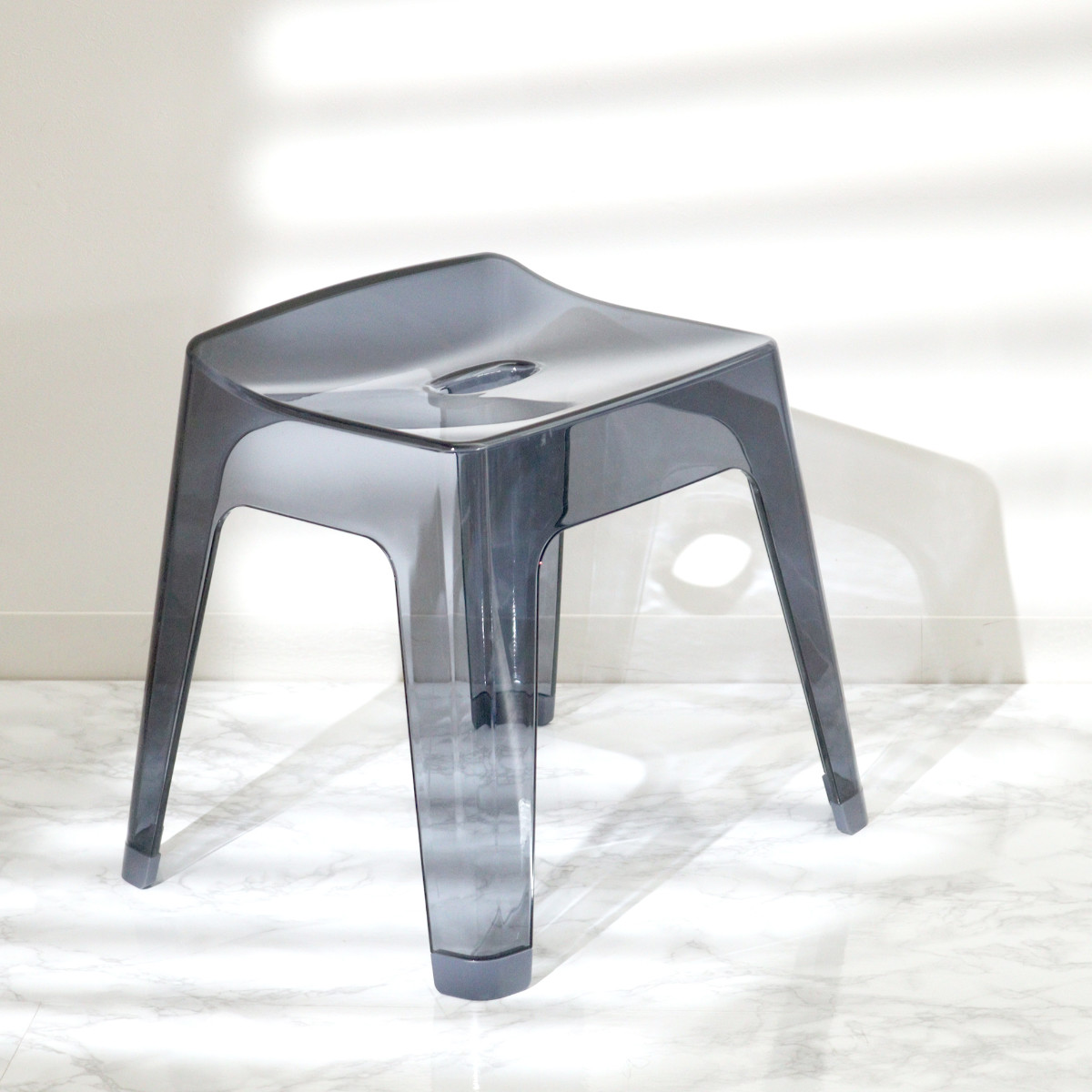 風呂椅子 レリッシュ 高さ35cm 日本製 ( 風呂イス 風呂いす バスチェア 35cm クリア 透明 お風呂 椅子 イス 高級感 おしゃれ 風呂 いす 腰掛け 浴室 入浴 すべり止め 丈夫 バスグッズ 無地 ) 【クリア】 クリア