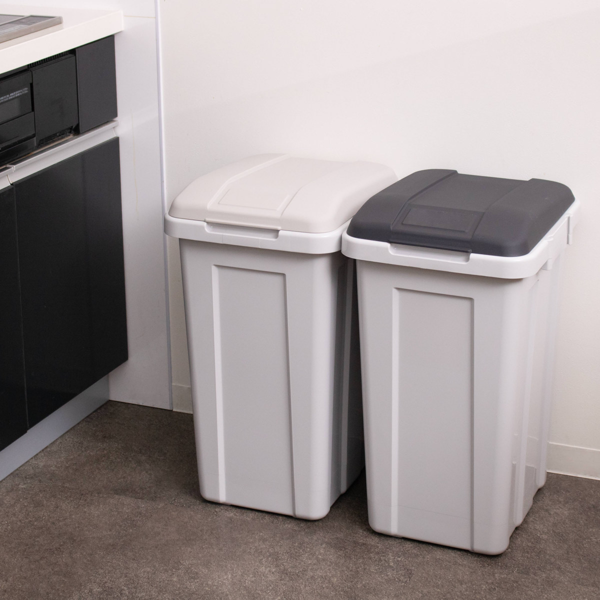 ゴミ箱 屋外 45L ジョイント分別ペール スリム ( ごみ箱 45リットル 外用 大きい カラーふた シンプル 分別 ふた付き 大容量 連結 袋止め付き 袋が見えにくい ダストボックス ) 【ライトグレー】 ライトグレー