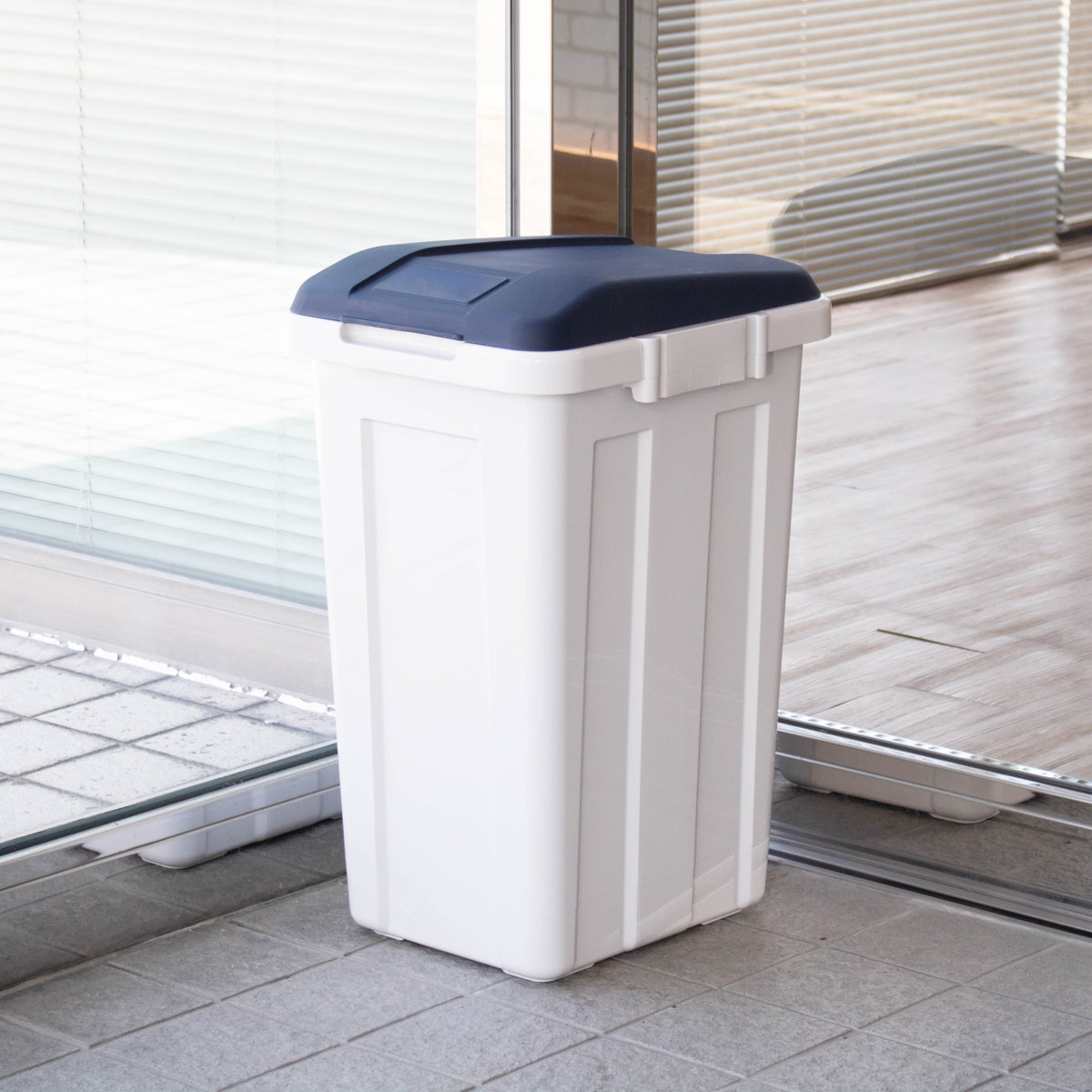 ゴミ箱 屋外 45L ジョイント分別ペール スリム ( ごみ箱 45リットル 外用 大きい カラーふた シンプル 分別 ふた付き 大容量 連結 袋止め付き 袋が見えにくい ダストボックス ) 【ライトグレー】 ライトグレー