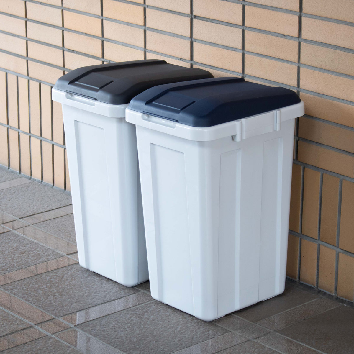 ゴミ箱 屋外 45L ジョイント分別ペール スリム ( ごみ箱 45リットル 外用 大きい カラーふた シンプル 分別 ふた付き 大容量 連結 袋止め付き 袋が見えにくい ダストボックス ) 【ライトグレー】 ライトグレー