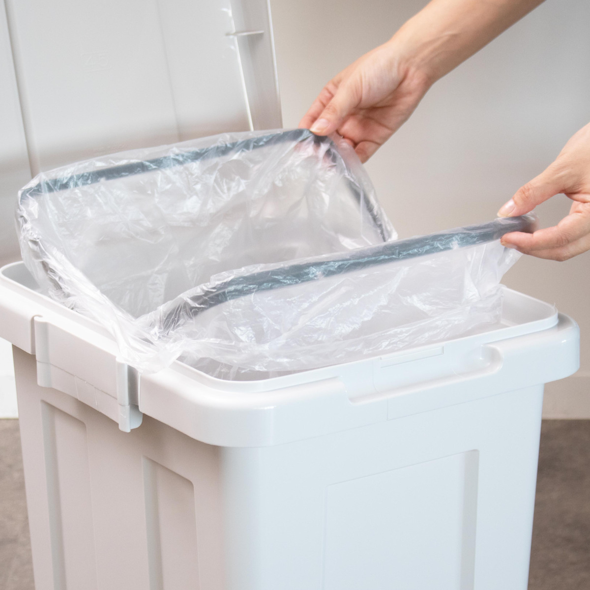 ゴミ箱 屋外 45L ジョイント分別ペール スリム ( ごみ箱 45リットル 外用 大きい カラーふた シンプル 分別 ふた付き 大容量 連結 袋止め付き 袋が見えにくい ダストボックス ) 【ライトグレー】 ライトグレー