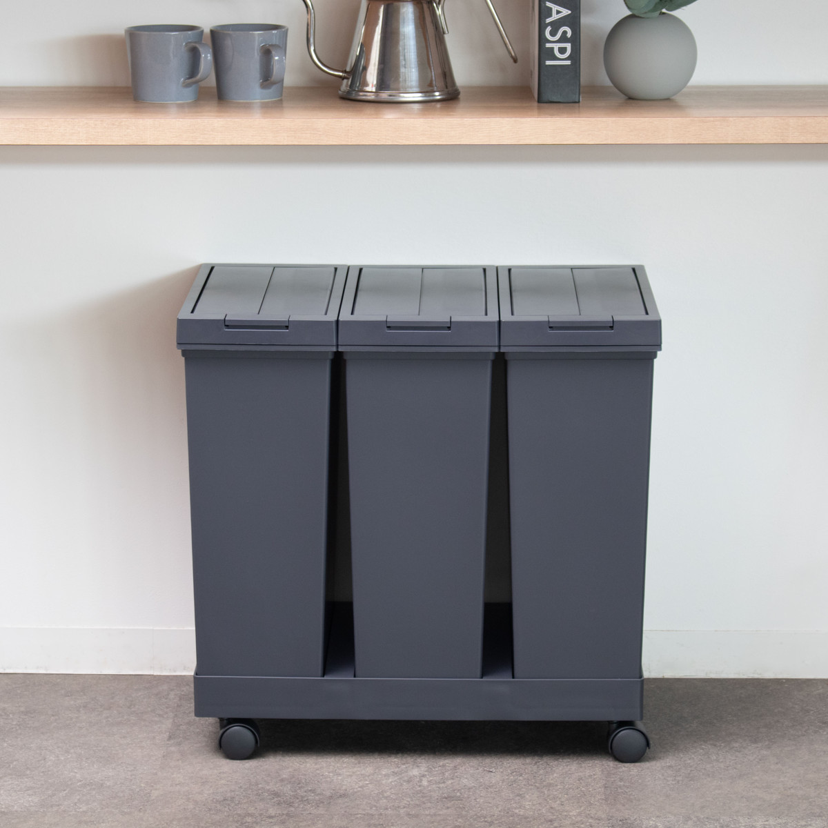 ゴミ箱 20L×3個 棚下で使える 両開き 3分別ワゴン プッシュダスト 袋止め付き ( ごみ箱 20リットル 3個 棚下 手で開ける ふた付き 便利 シンプル 日本製 袋が見えにくい スリム キッチン ダストボックス 角型 ) 【ホワイト】 ホワイト