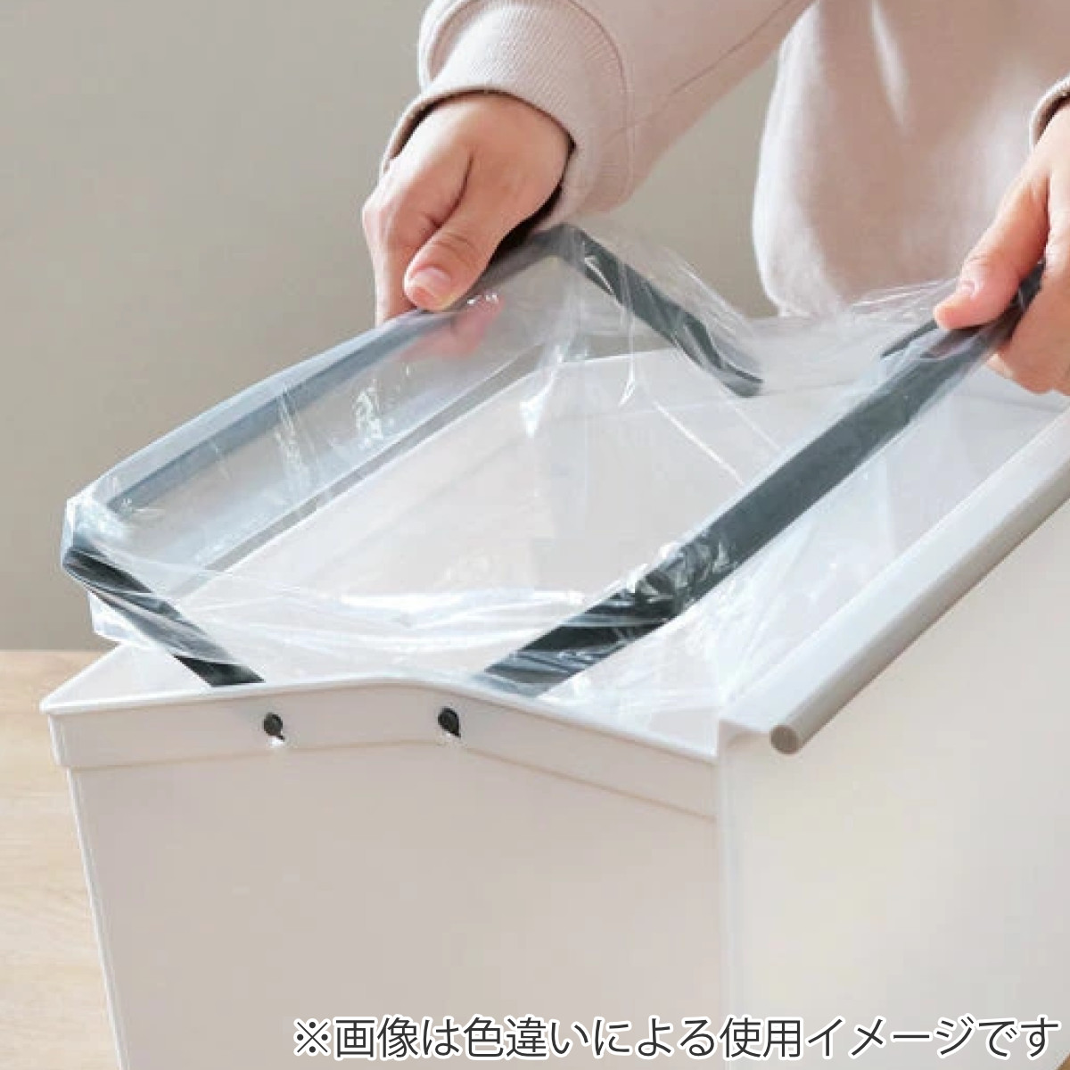 ゴミ箱 43L 3段 縦型 資源ゴミ 分別ワゴン ワイド ( ごみ箱 43リットル 3分別 フラップ ふた付き キッチン 幅33.5cm 隙間 収納棚 ストッカー ダストボックス 引き出し フラップ棚 分別ゴミ箱 キャスター付 シンプル おしゃれ 収納 ) 【ブラック】 ブラック