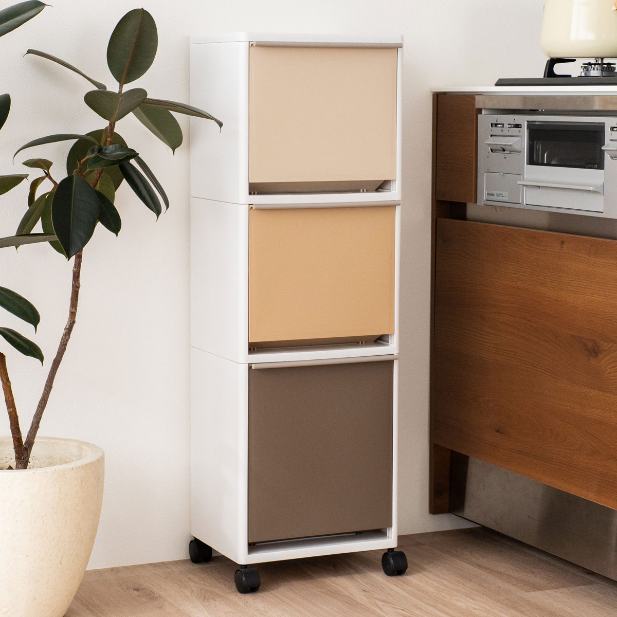 ゴミ箱 43L 3段 縦型 資源ゴミ 分別ワゴン ワイド ( ごみ箱 43リットル 3分別 フラップ ふた付き キッチン 幅33.5cm 隙間 収納棚 ストッカー ダストボックス 引き出し フラップ棚 分別ゴミ箱 キャスター付 シンプル おしゃれ 収納 ) 【ブラック】 ブラック