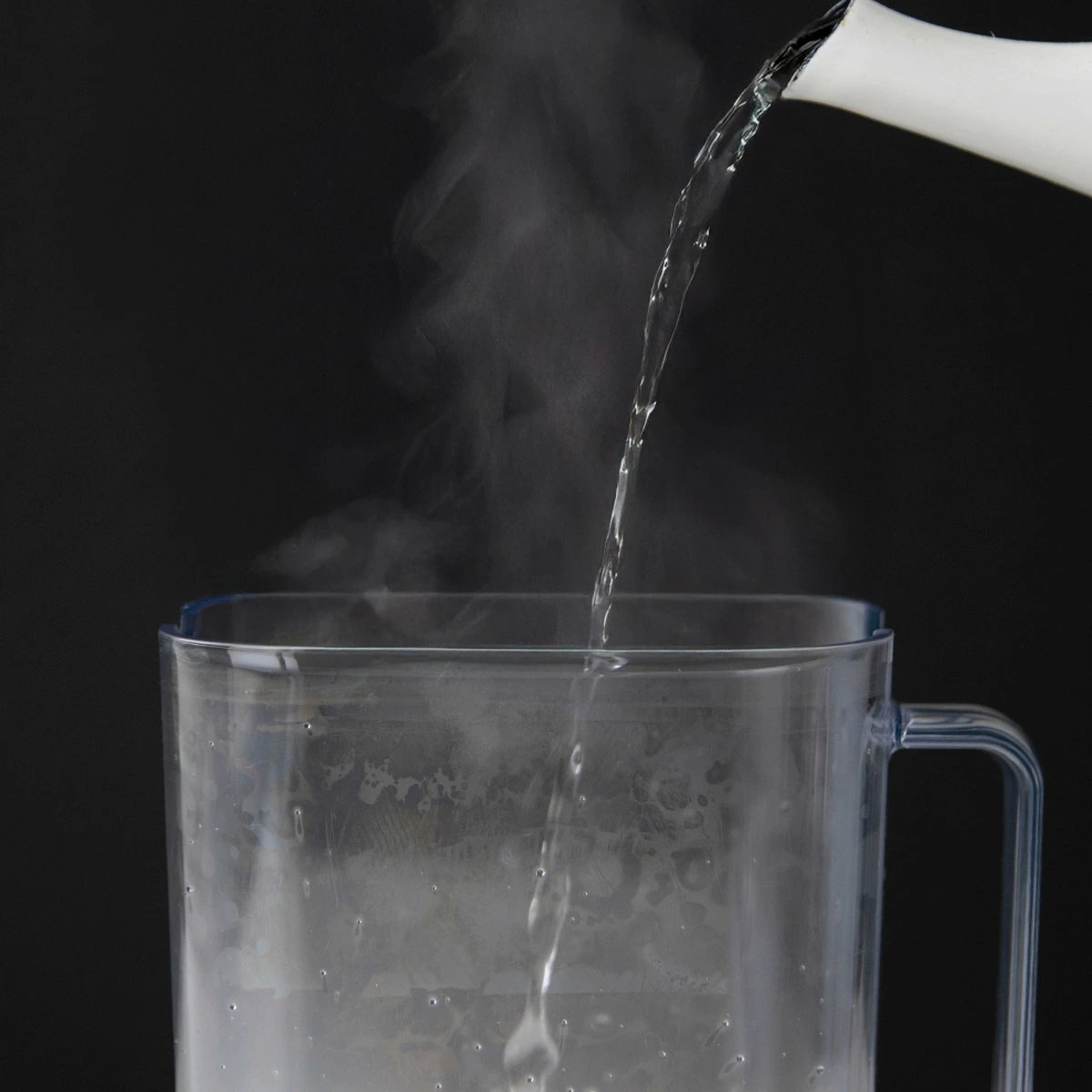 ピッチャー 棚に収まる冷水筒 1.0L ( 2個セット 食洗機対応 ワンプッシュ 広口 冷水筒 ボトル ポット ウォーター 麦茶 お茶 ハンドル付き プラスチック シンプル おしゃれ ) 【ブラック】 ブラック