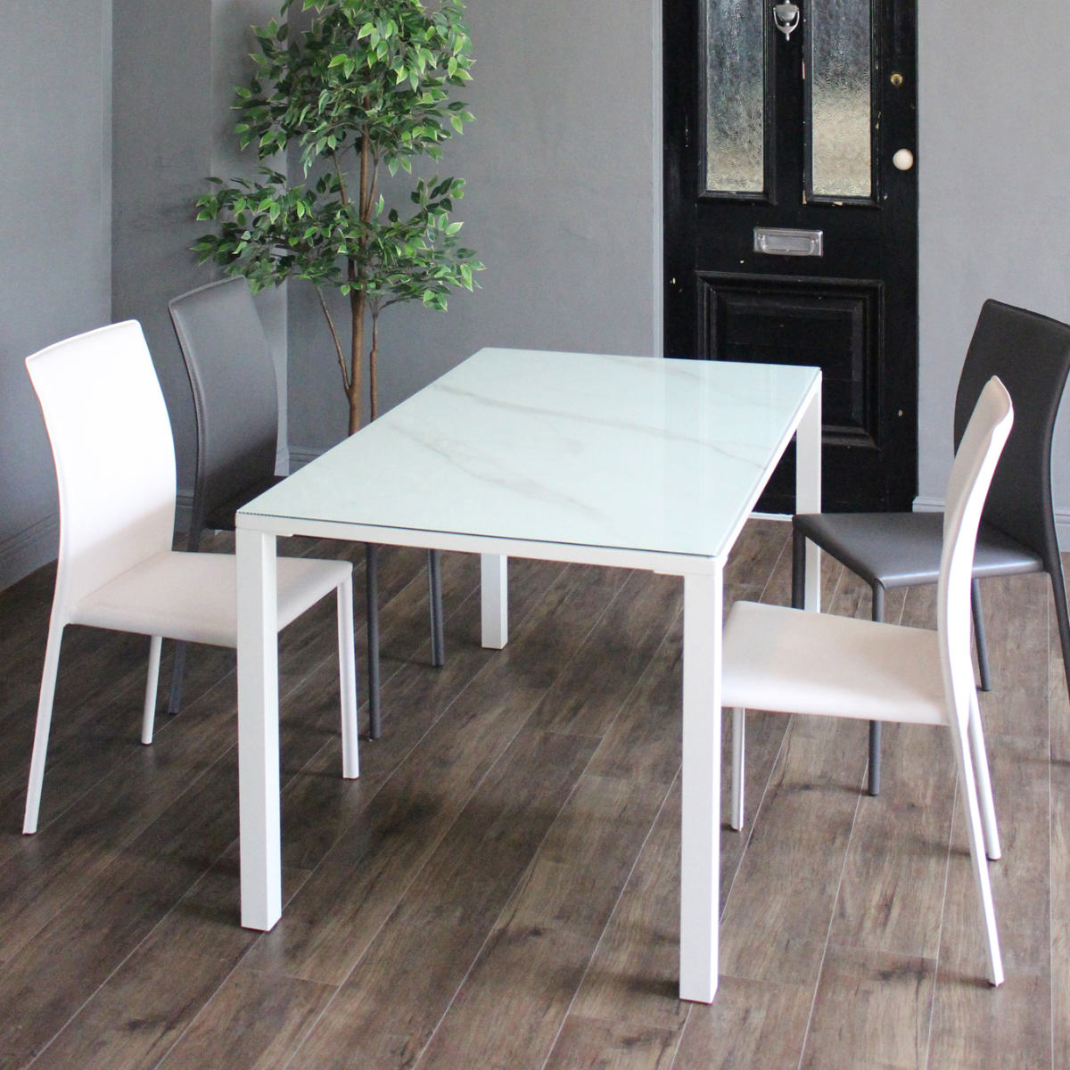 ダイニングテーブル 幅135cm ガラス天板 大理石調 CLAVIER ( テーブル 食卓テーブル 長方形 机 ダイニング 食卓 リビングテーブル 石目模様 ガラステーブル 奥行80cm 強化ガラス アジャスター付き ) 【ホワイト】 ホワイト