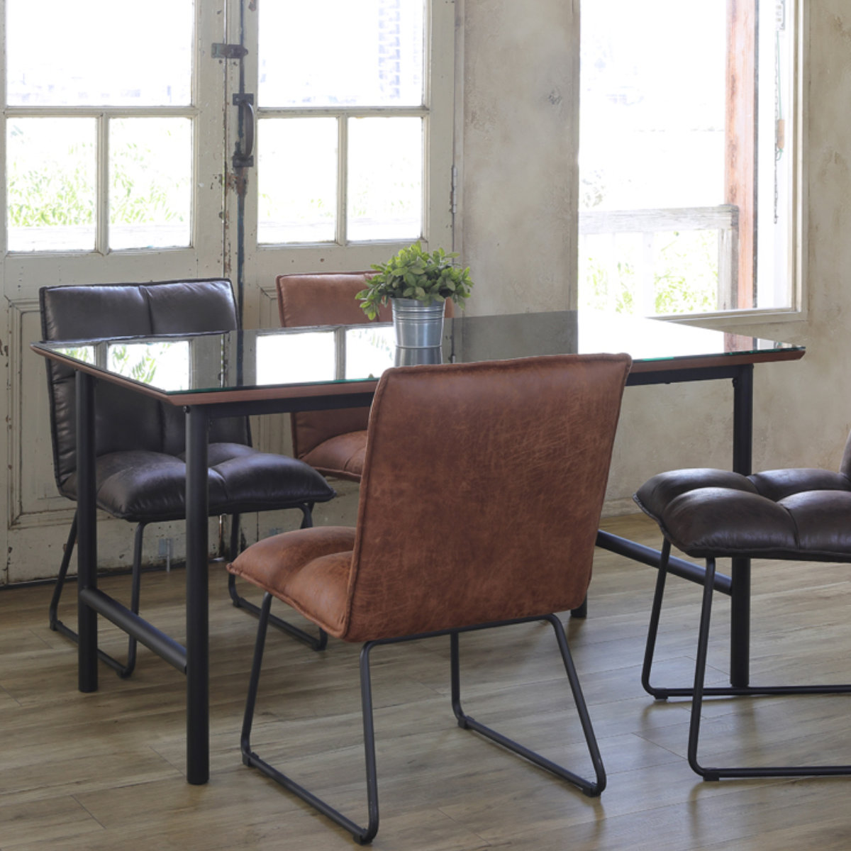 ダイニングテーブル 幅135cm ガラス天板 ZEAL ( テーブル 食卓テーブル 長方形 机 ダイニング 食卓 リビングテーブル 木製 ガラステーブル 奥行80cm 強化ガラス アジャスター付き ウォールナット )