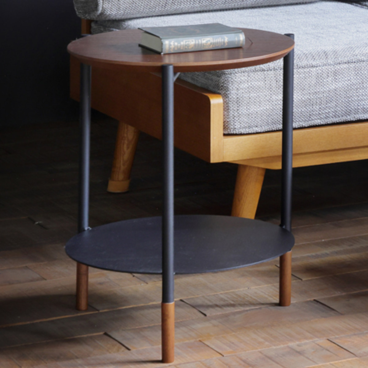 サイドテーブル 高さ50cm 円形 UNITY ( テーブル 棚付き 収納付き ソファサイド 天然木 木製 スチール脚 丸型 ソファテーブル ミニテーブル 丸テーブル ベッドサイド コーヒーテーブル 木製テーブル カフェテーブル チェアサイド ) 【ダークブラウン】 ダークブラウン