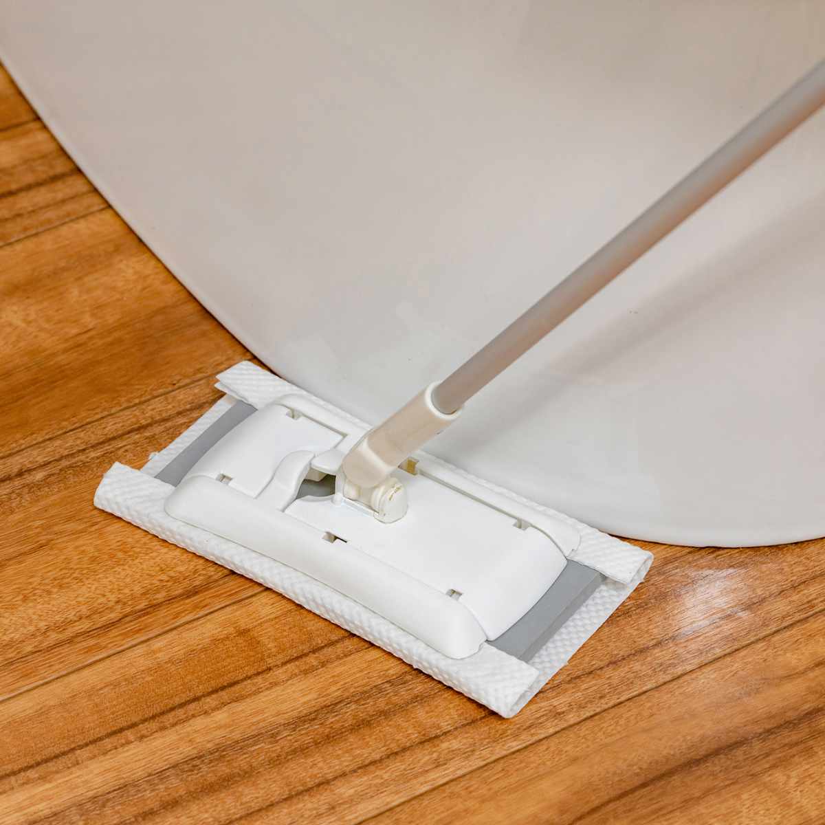 ワンプッシュトイレワイパー ケース付き 360度回転 シート 取り外し簡単 ( トイレワイパー ケース 付き 着脱簡単 360度回転 ミニ フロアワイパー シンプル ホワイト 掃除用品 床掃除 トイレ掃除 )