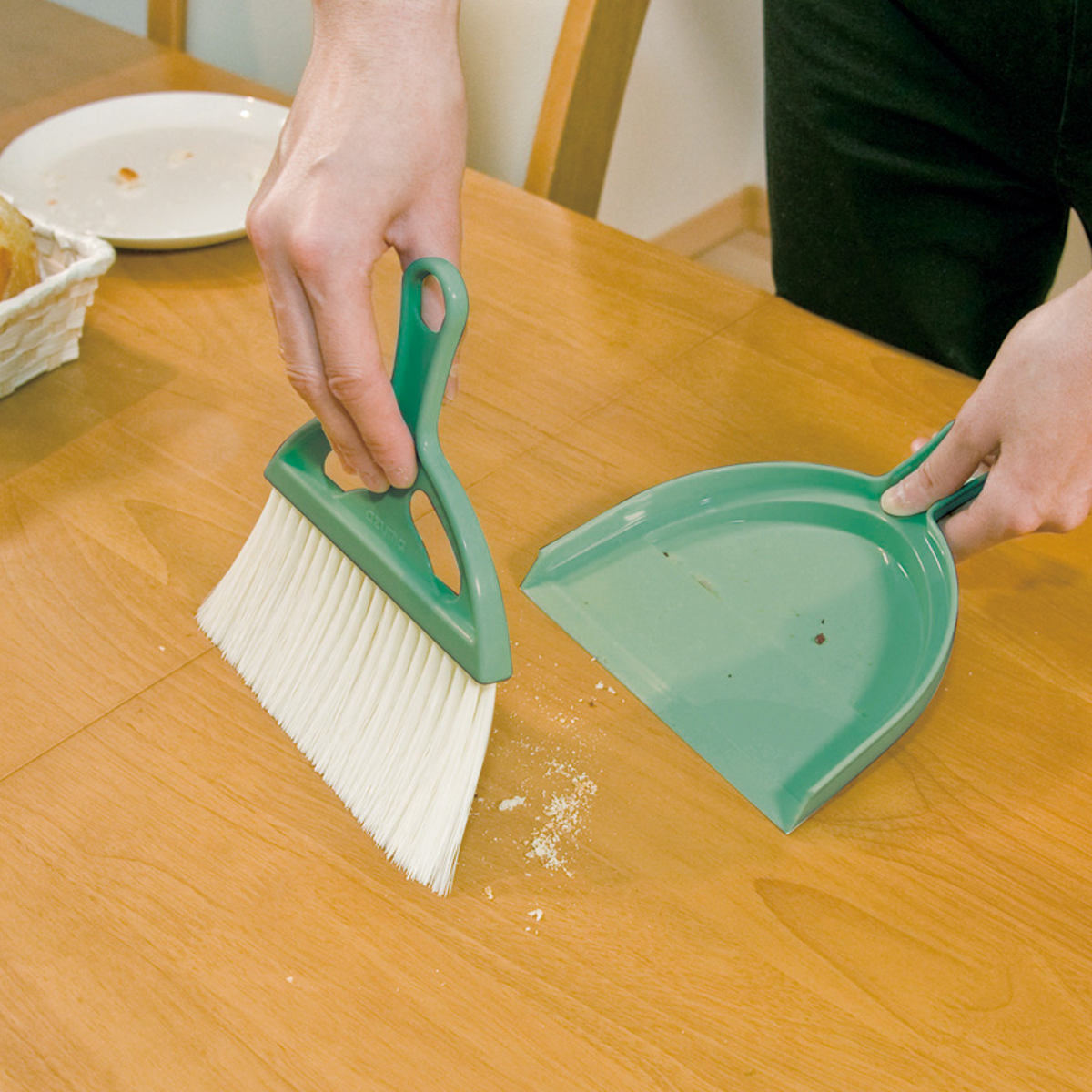 テーブルほうき ちりとり&ほうきセット コンパクト 掃除用品 ( ほうきチリトリセット ミニほうき ちりとり 卓上 小さい 食べこぼし 玄関 下駄箱 清掃用品 掃除グッズ )