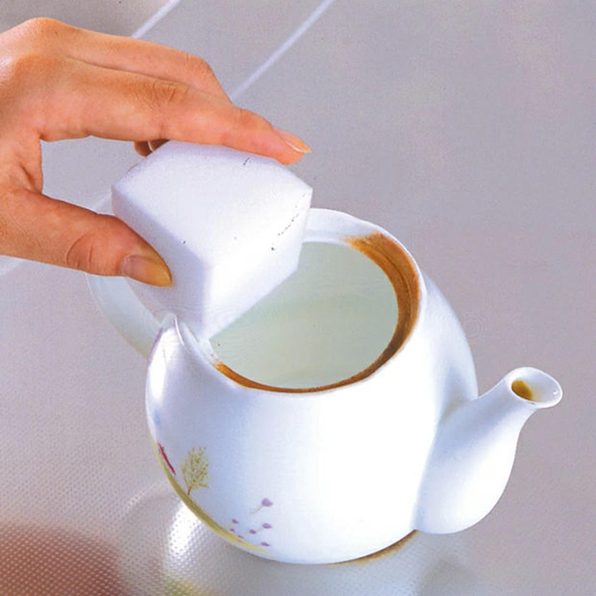 メラミンスポンジ おそうじ消しゴム 5個入り 約4×4×4cm 切り分けできる ( メラミン スポンジ 掃除用スポンジ 洗剤不要 汚れ 研磨スポンジ サイズカットOK ステンレス ガラス 陶器 陶器水垢 茶渋 キッチン 水回り 掃除 掃除用品 )