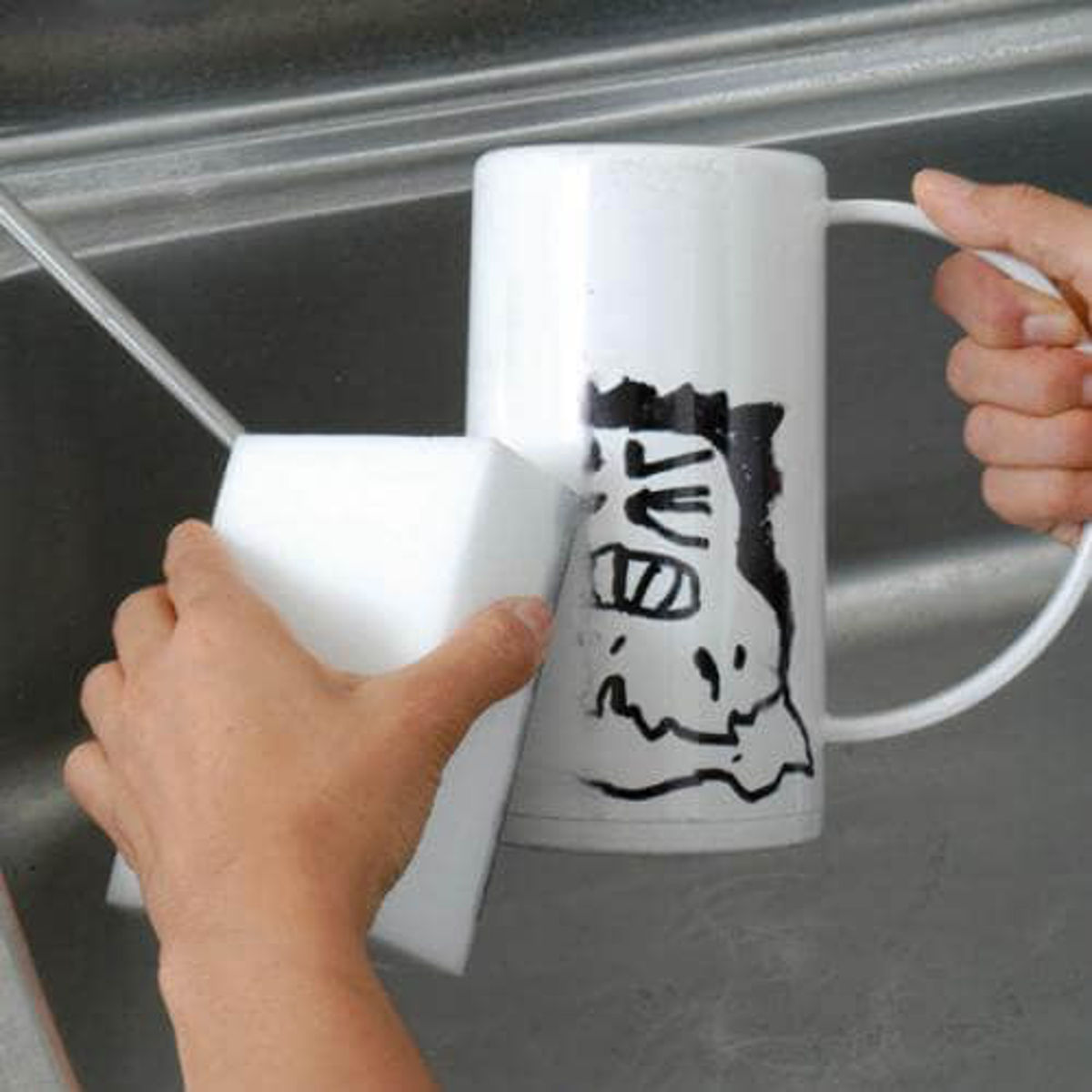 メラミンスポンジ おそうじ消しゴム 約7×11×4cm 切り分けできる ( メラミン スポンジ 掃除用スポンジ 洗剤不要 汚れ 研磨スポンジ サイズカットOK ステンレス ガラス 陶器 陶器水垢 茶渋 キッチン 水回り 掃除 掃除用品 )