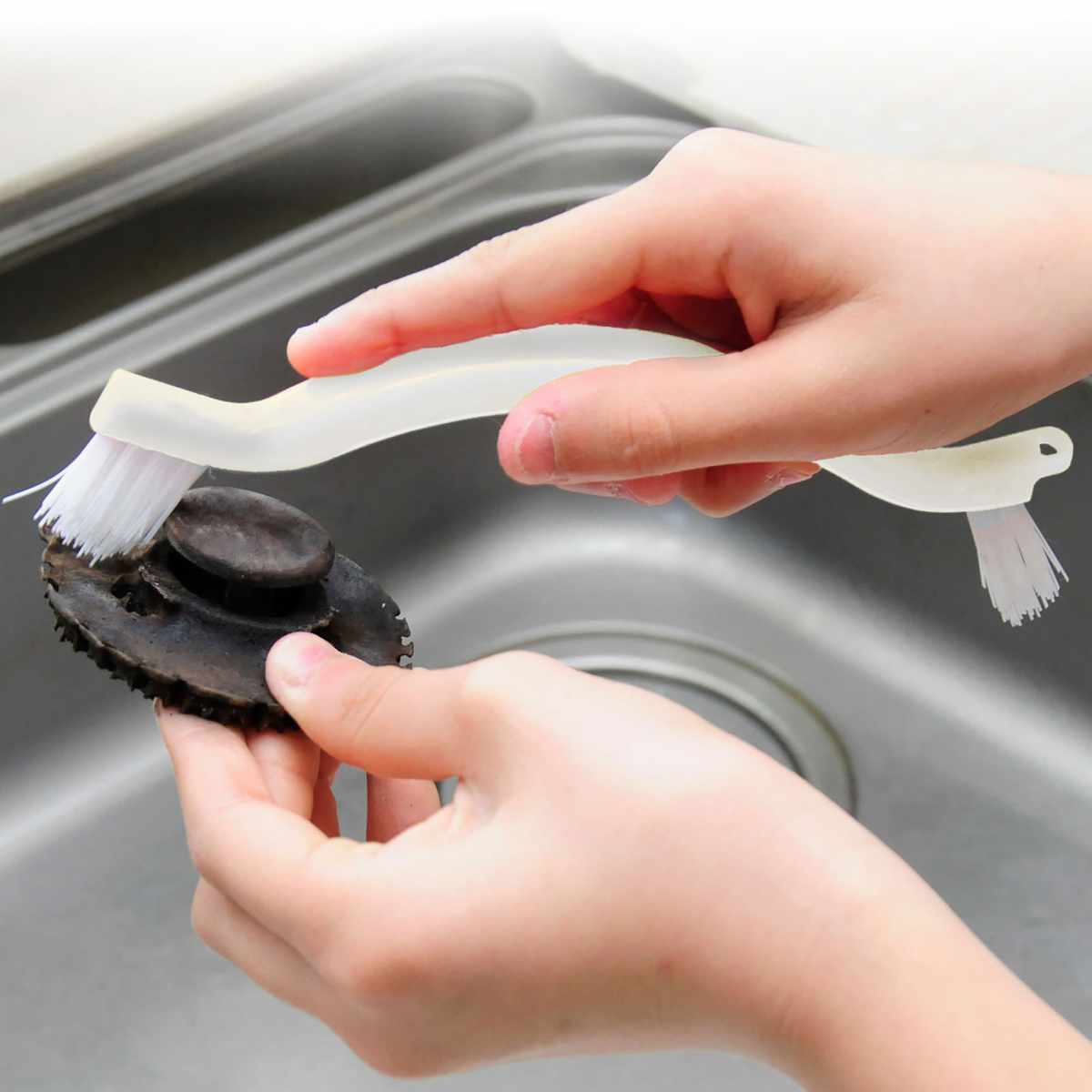 コンロブラシ コンロまわり用 キッチン 細かい溝 汚れ落とし ( 掃除ブラシ コンロ 掃除 五徳 台所 2種類ブラシ コンパクト ミニブラシ 掃除用品 掃除グッズ 掃除用ブラシ )
