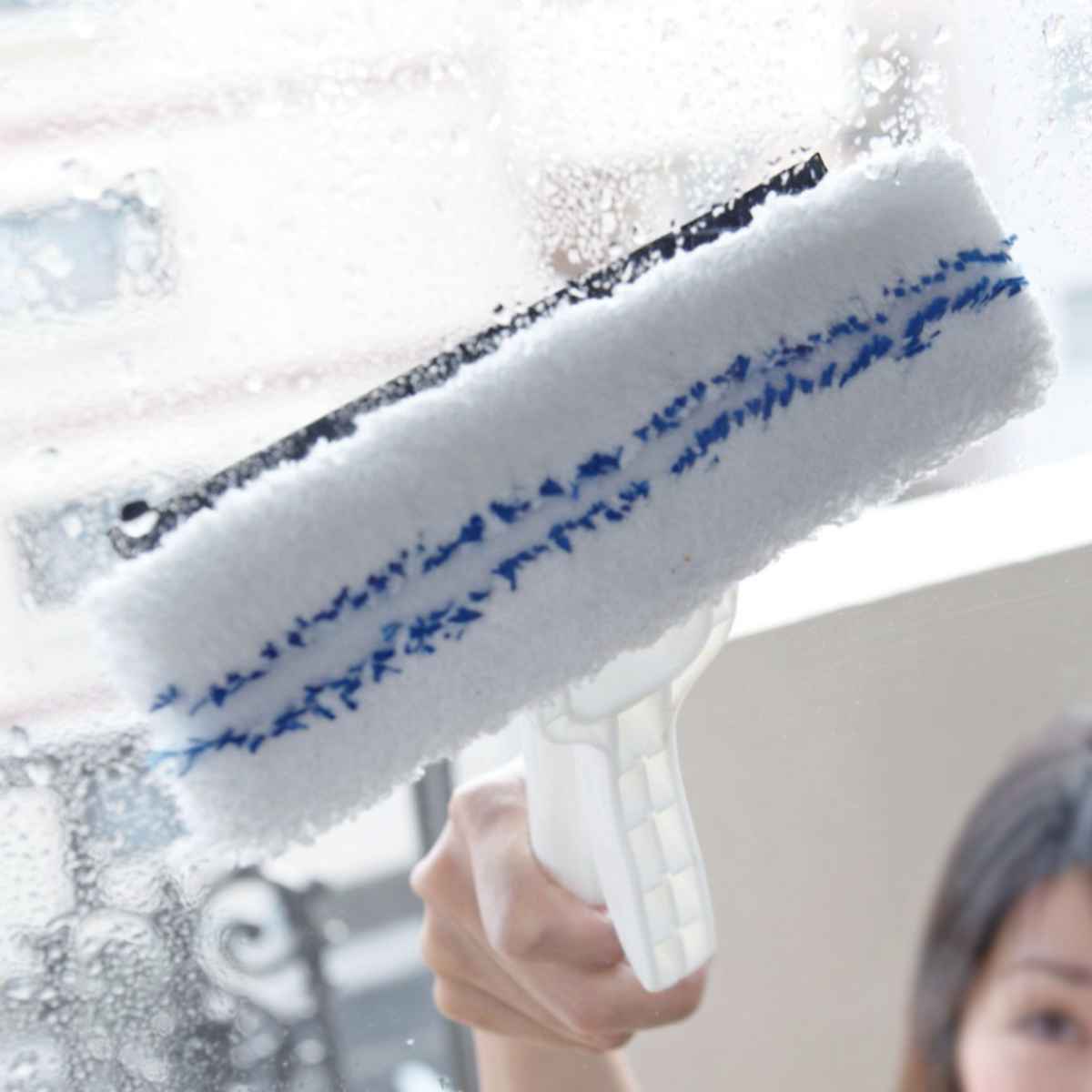 窓 網戸 ワイパー 掃除 楽絞りワイパー ヘッドのみ WD320 水だけで洗える ( 窓掃除 網戸掃除 水切りワイパー お掃除ワイパー 絞れる 簡単 年末掃除 大掃除 掃除用品 便利グッズ )