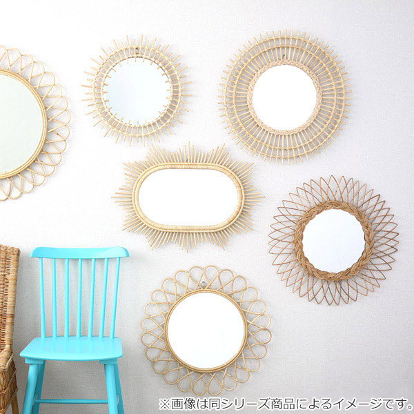 ミラー 幅22cm ラタン 籐 かがみ 鏡 ウォールミラー 壁掛け おしゃれ ( 壁掛けミラー 壁掛け鏡 玄関 丸型 円形 ラタンミラー 吊り下げ 姿見 リビング 洗面所 軽い 軽量 メイク 化粧 身だしなみ )