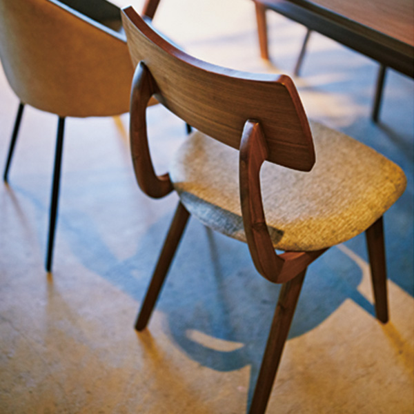 ダイニングチェア 2脚セット チェア 座面高44.5cm 木製 天然木 木目 布張り ファブリック 椅子 イス ( ダイニングチェアー いす チェアー 食卓椅子 リビングチェア 木製チェア おしゃれ 北欧 腰掛け アカシア ダイニング ) 【ナチュラル】 ナチュラル