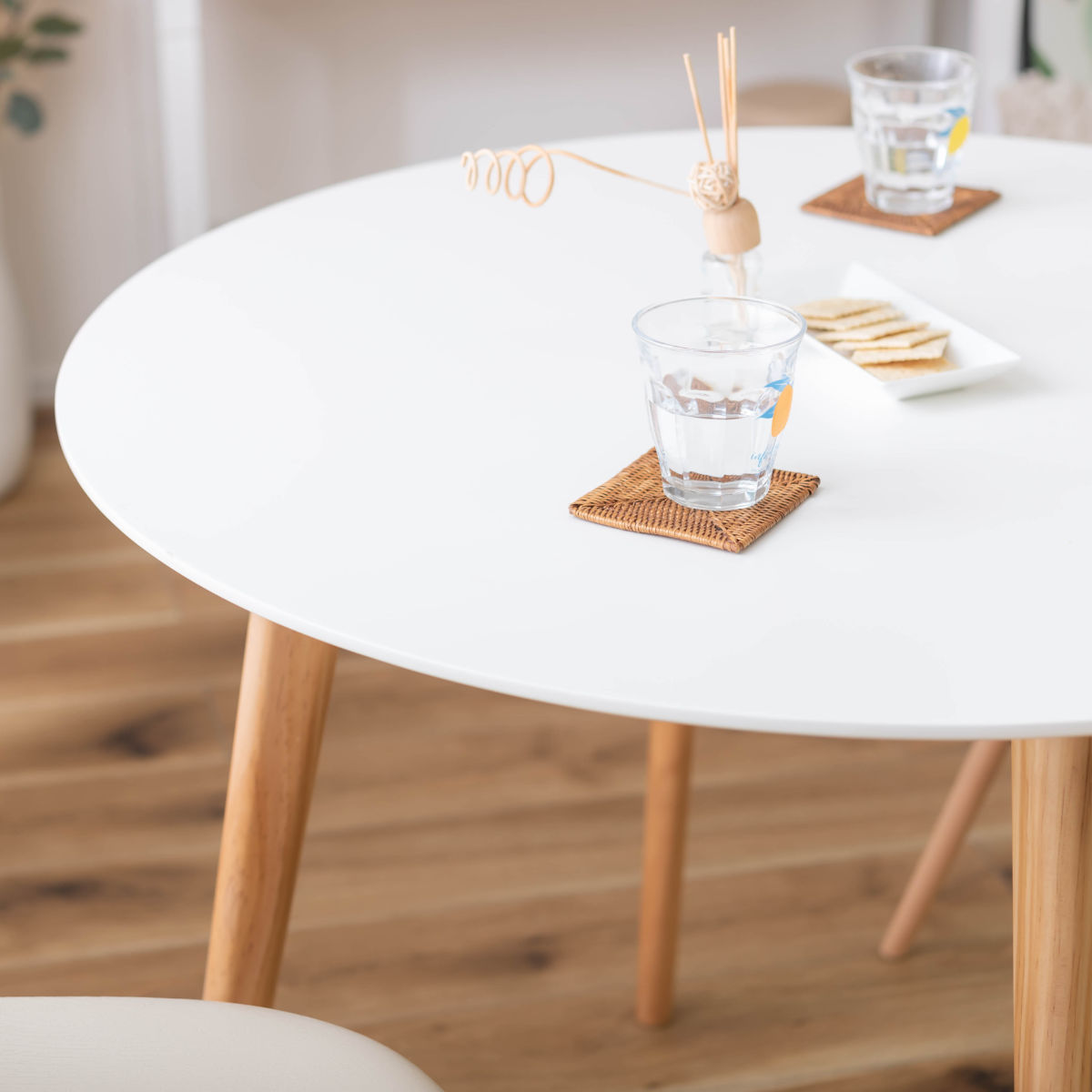 49 丸テーブル ダイニングテーブル 北欧風 カフェテーブル 丸テーブル 