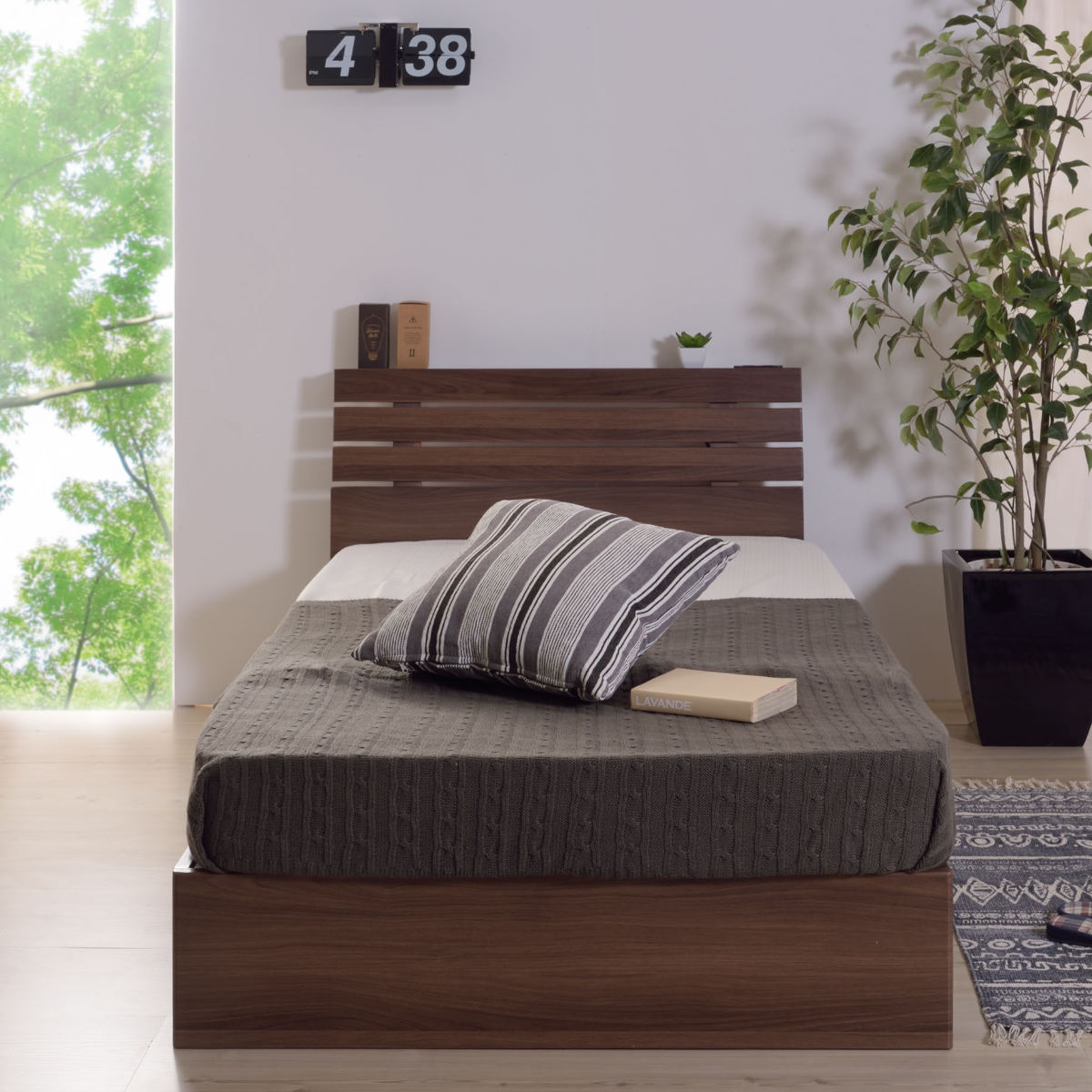 ベッド シングルベッド すのこ状 ( ベッドフレーム シングル すのこベッド 床板 木製 ベッド本体 ヘッドボード コンセント 寝具 寝室 子供部屋 シングルサイズ 一人暮らし スタイリッシュ 通気性 )