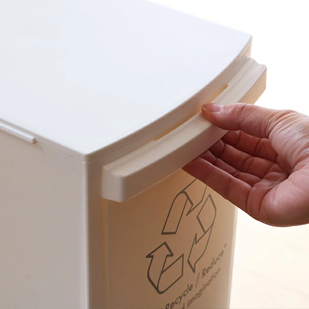 ゴミ箱 20L 分別 ダストボックス 2段 幅21cm 日本製 ( ごみ箱 ふた付き 蓋 フタ 付き シンプル 2分別 プラスチック製 くずかご ダストBOX 分別ゴミ箱 分別ごみ箱 約 20 L l リットル ペダル式 おしゃれ )