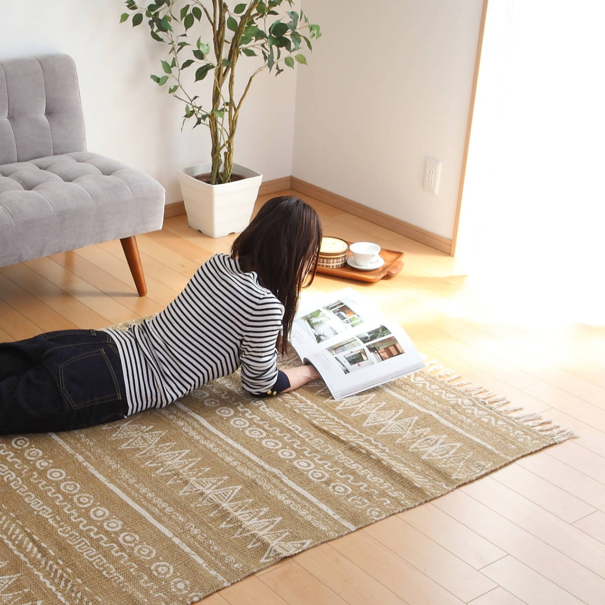 G 新品 クッションマット 120cm 折り畳み マット アイボリー 座布団 G 新品 クッションマット 120cm 折り畳み マット アイボリー 座布団