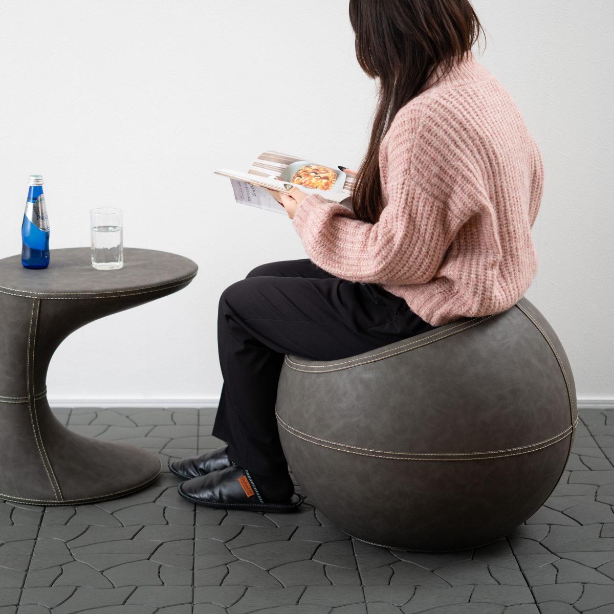 スツール 座面高35cm 円型 ソフトレザー ( レザー調 丸 椅子 ラウンド チェア 腰掛け ステッチ ブラウン グレー モダン ビンテージ調 おしゃれ 高級感 ホテルライク ) 【ブラウン】 ブラウン