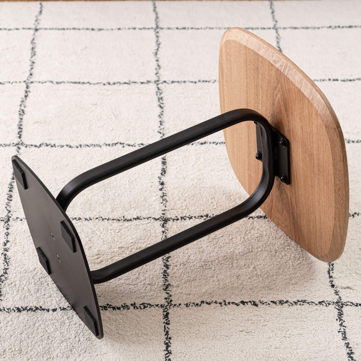 サイドテーブル 高さ45cm スチール脚 ( スチール 木目調 ナイトテーブル ミニテーブル ソファ ベッド 横 異素材 スタイリッシュ モダン シンプル ブラック ナチュラル ) 【ブラック】 ブラック