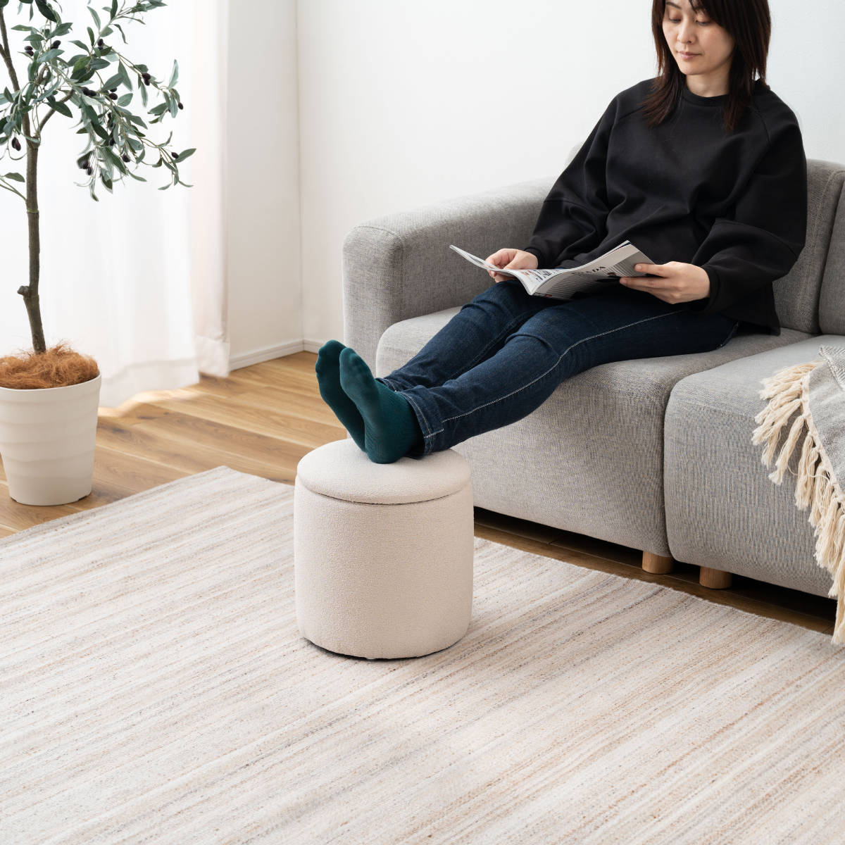 スツール 円型 高さ32cm 収納付 ( 丸 ラウンドスツール 椅子 ファブリック ナチュラル オットマン おもちゃ入れ 小物入れ サイドテーブル リビング 玄関 ) 【ベージュ】 ベージュ