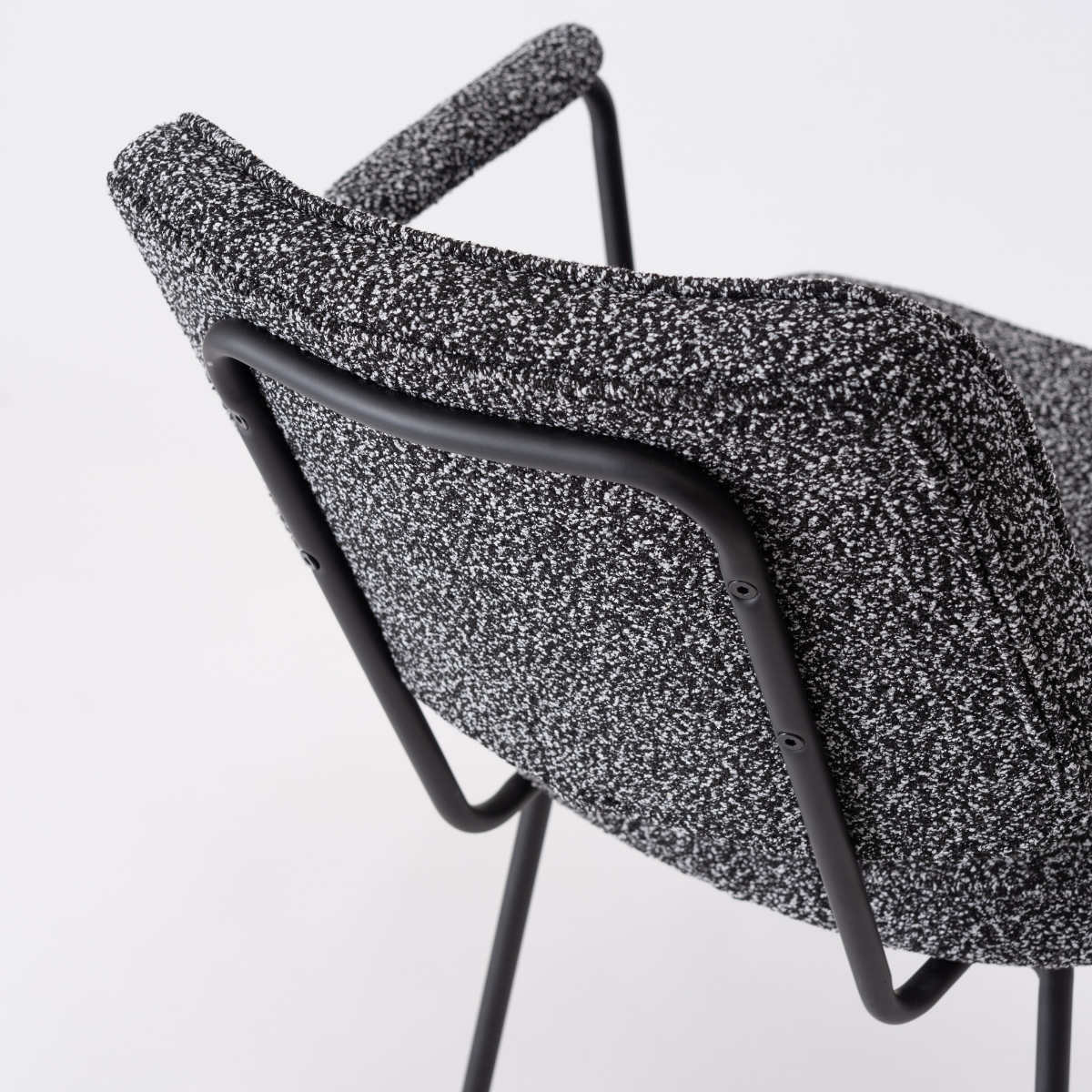 ダイニングチェア 座面高48cm アームチェア ブークレ生地 ( 食卓 ダイニング 食卓椅子 チェアー チェア 椅子 いす イス 肘付き 肘掛 ひじ掛け ふんわり 簡単組立 ファブリック 布 おしゃれ シンプル スチール モダン デスクチェア ) 【ダークグレー】 ダークグレー