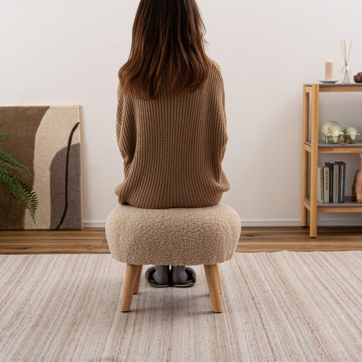 スツール 高さ38cm ブークレ生地 木脚 ( ロー 低い コンパクトサイズ 丸 ラウンド 円形 サブチェア 椅子 オットマン もこもこ 軽量 大人 子供 キッズチェア キッズ かわいい 玄関 リビング 寝室 子供部屋 キッズスペース ) 【モカブラウン】 モカブラウン