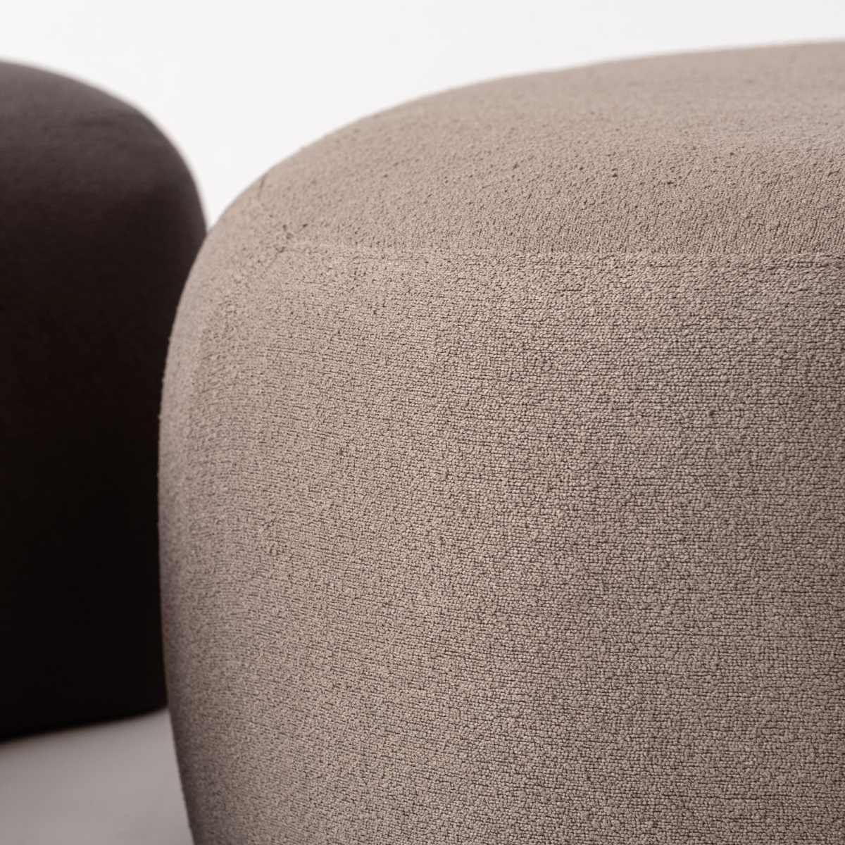 スツール 高さ33cm ビーンズ型 ( 1.5人掛け 1人掛け ワイド ファブリック 布 低め ロー 椅子 リビング 玄関 モダン スタイリッシュ ホテルライク ) 【チャコールグレー】 チャコールグレー