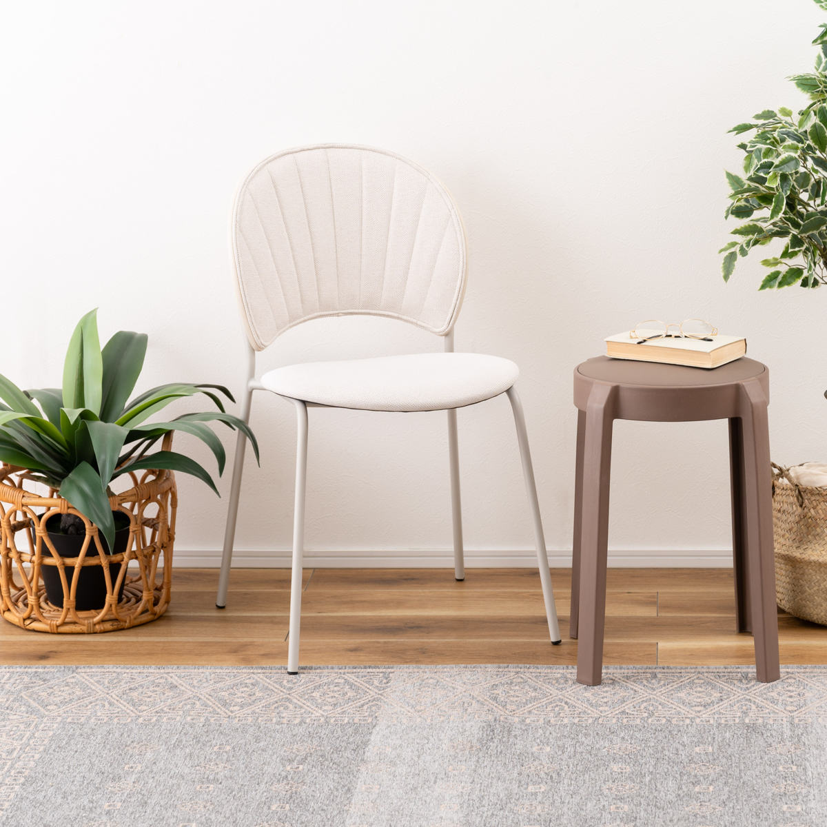 ダイニングチェア 座面高45cm くすみカラー ファブリック座面 ( 貝殻風 食卓 椅子 チェア デスクチェア リビング ダイニング 曲木 ファブリック 天然木 カフェ風 韓国風 ナチュラル ) 【ライトグレー】 ライトグレー