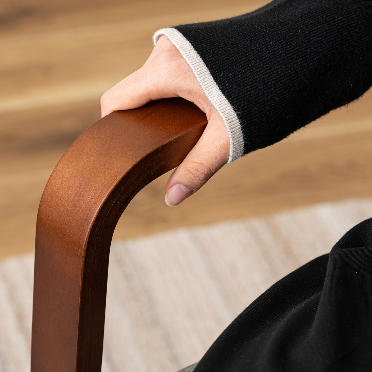 高座椅子 座面高44.5cm 6段階リクライニング 肘掛け付き ( チェア 椅子 ソファ 1人掛け 高さ調節 リクライニングチェア 折りたたみ 肘付き 高齢者 コンパクト ファブリック リビング 読書 木製 軽量 折り畳み ) 【ベージュ】 ベージュ