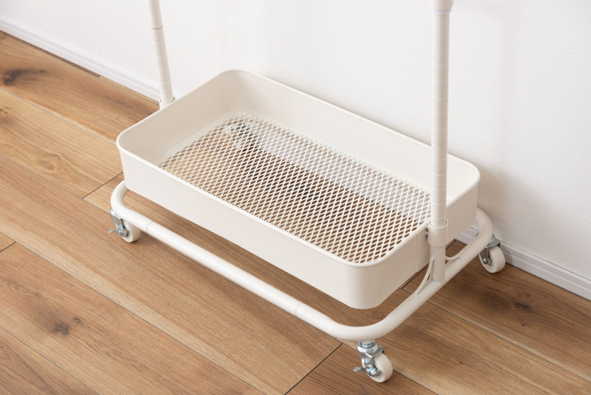 ハンガーワゴン 幅59.5cm 1段 キャスター付 スチール ( ハンガーラック ワゴン トローリー カゴ 棚付 バスケットトローリー 高さ調節 コートハンガー ランドセルラック ブラック グレー ホワイト ) 【ブラック】 ブラック