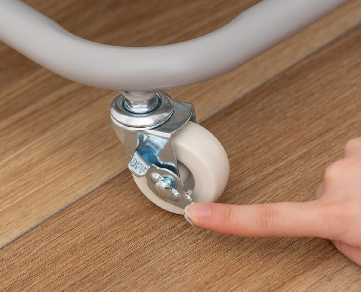 ハンガーワゴン 幅59.5cm 1段 キャスター付 スチール ( ハンガーラック ワゴン トローリー カゴ 棚付 バスケットトローリー 高さ調節 コートハンガー ランドセルラック ブラック グレー ホワイト ) 【ブラック】 ブラック