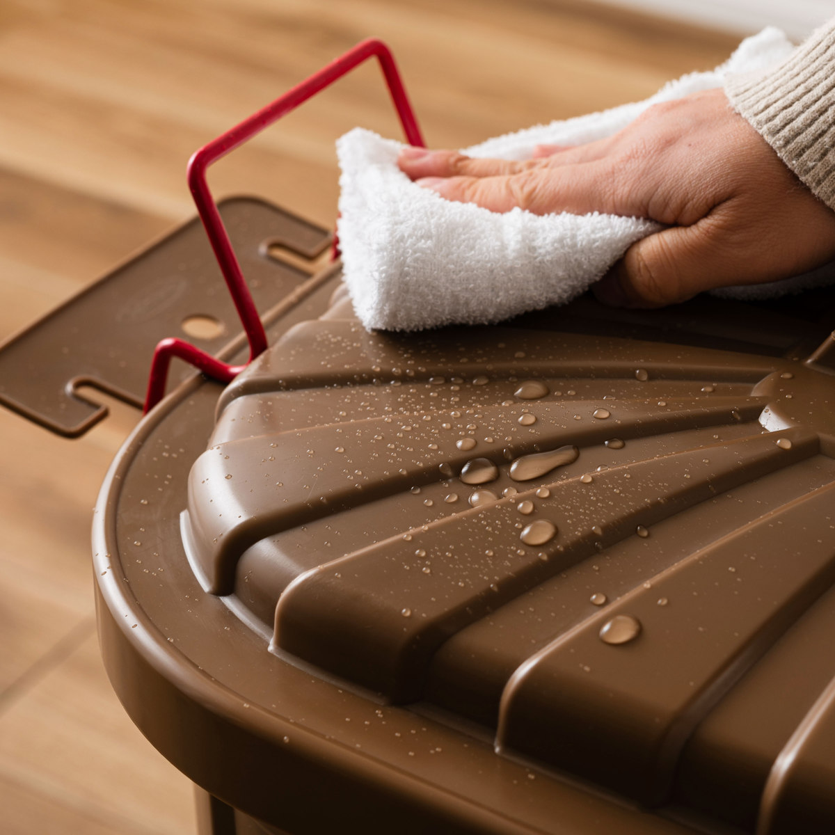 ゴミ箱 タフカン 60L 大容量 屋外 日本製 耐衝撃 フタ付き 軽い ( ごみ箱 60リットル ふた付き ペール 大きい かわいい おしゃれ 角型 プラスチック 強度 強い 軽量 ロックバー付き カラス対策 ) 【チャコールグレー】 チャコールグレー