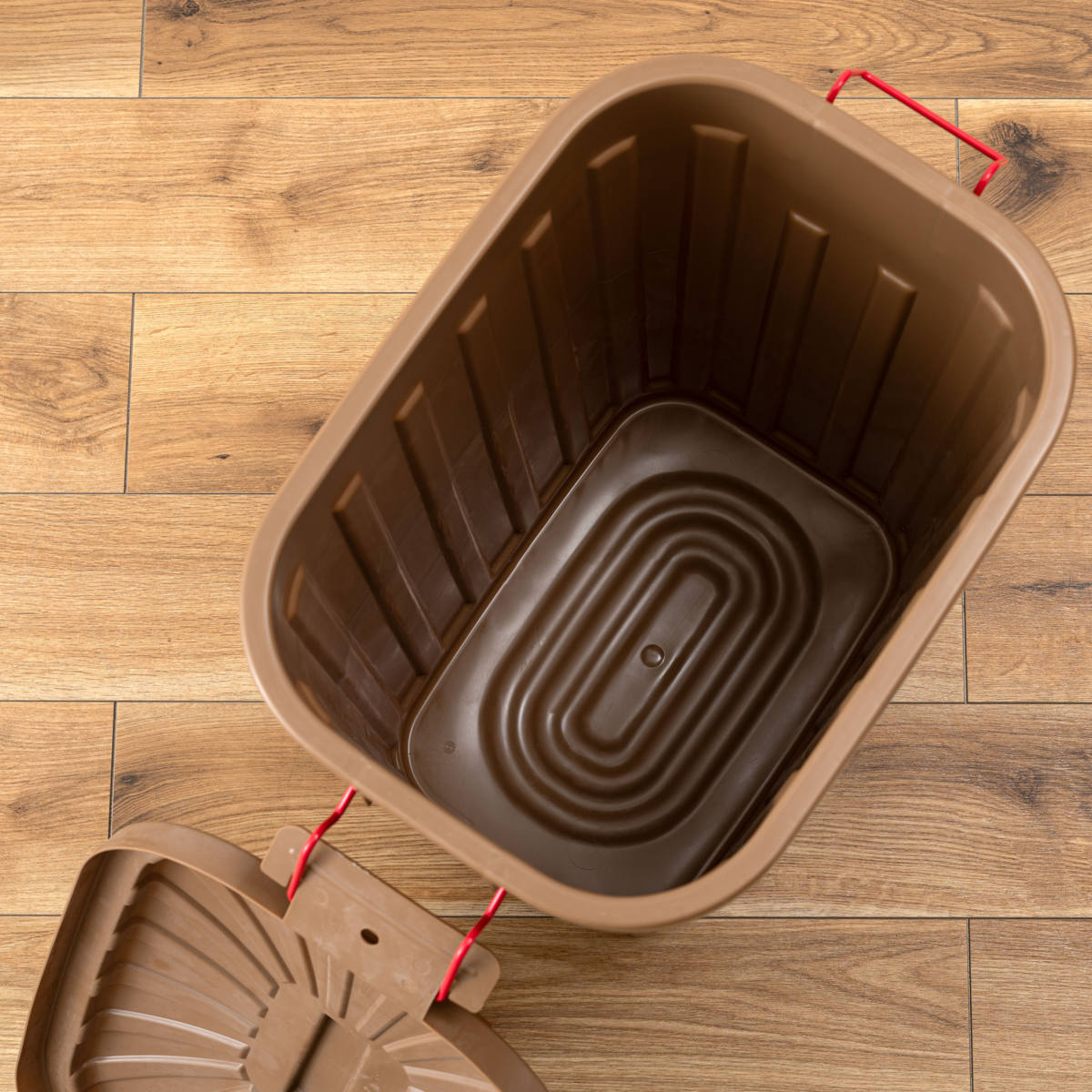 ゴミ箱 タフカン 60L 大容量 屋外 日本製 耐衝撃 フタ付き 軽い ( ごみ箱 60リットル ふた付き ペール 大きい かわいい おしゃれ 角型 プラスチック 強度 強い 軽量 ロックバー付き カラス対策 ) 【チャコールグレー】 チャコールグレー