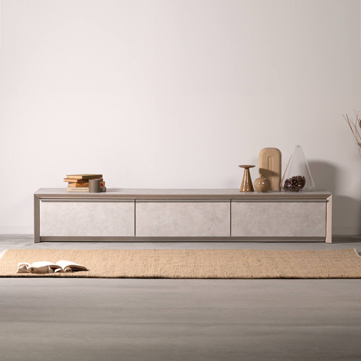 form ローボード 幅180cm アルケミラ 日本製 完成品 ( テレビ台 TV台 テレビボード 収納 ラック フラップ扉 フォーム 引き出し ダークグレー ライトグレー ライトブラウン リビングボード ) 【ライトグレー】 ライトグレー