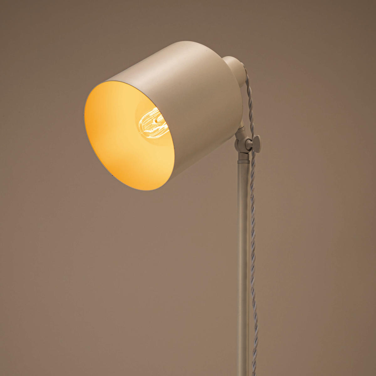 スタンドライト LED対応 MIZAR 電球付き フロアライト ( 角度調節 LED フロア スタンド 大型 ライト フロアランプ 照明 スチール 異素材 レトロ調 北欧 モダン ヴィンテージ調 おしゃれ ) 【ホワイト】 ホワイト