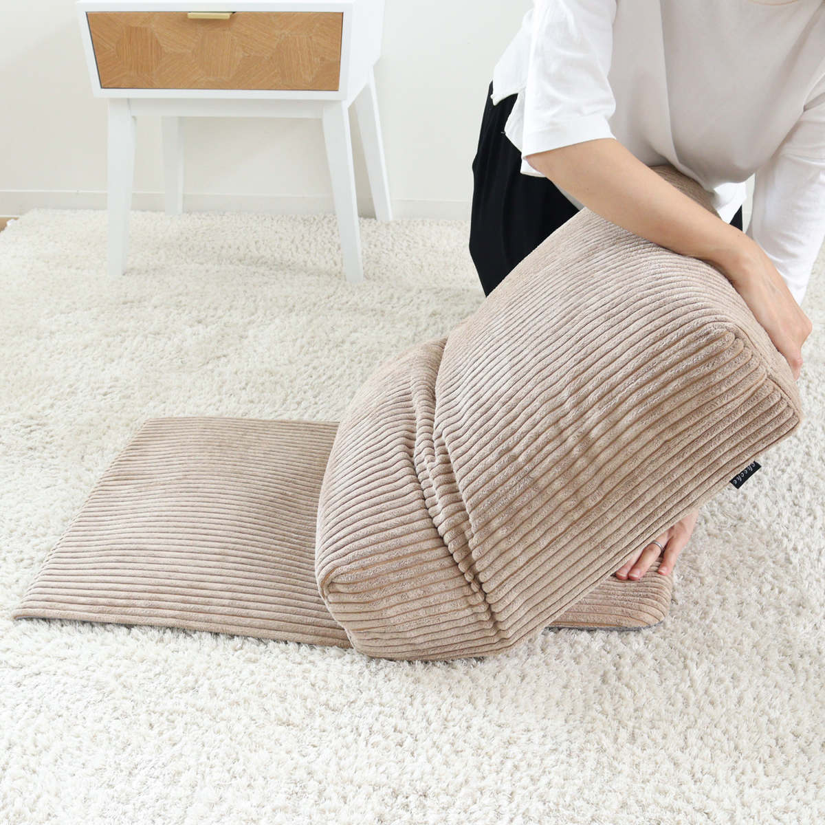 座椅子 幅52cm 折りたたみ コーデュロイ ( フロアソファ マルチ 1人掛け ソファ クッション 枕 足置き コンパクト 収納 リクライニング 14段階 おしゃれ 完成品 オットマン フットレスト スリップ止め加工 座り心地 ふっくら ) 【ベージュ】 ベージュ