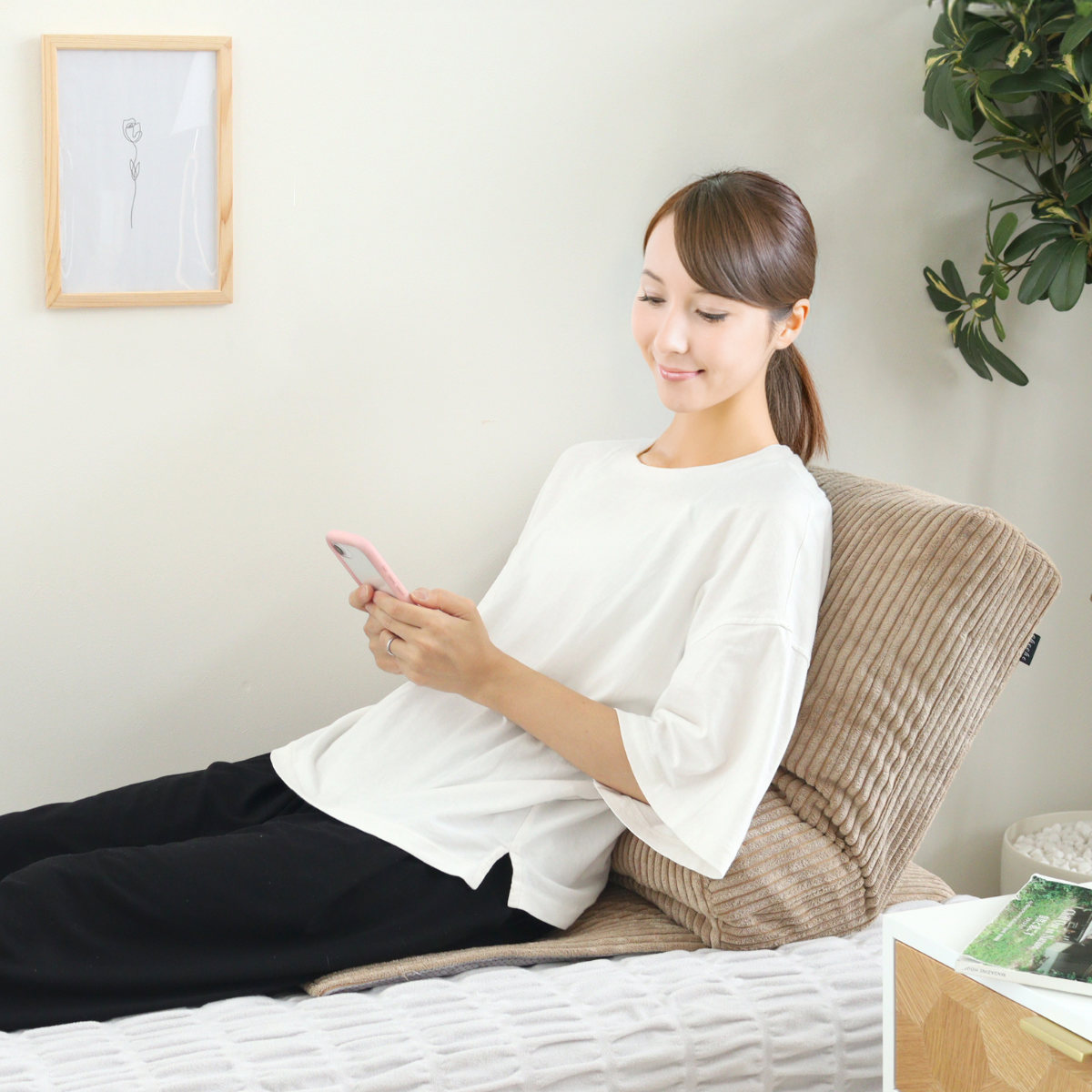 座椅子 幅52cm 折りたたみ コーデュロイ ( フロアソファ マルチ 1人掛け ソファ クッション 枕 足置き コンパクト 収納 リクライニング 14段階 おしゃれ 完成品 オットマン フットレスト スリップ止め加工 座り心地 ふっくら ) 【ベージュ】 ベージュ