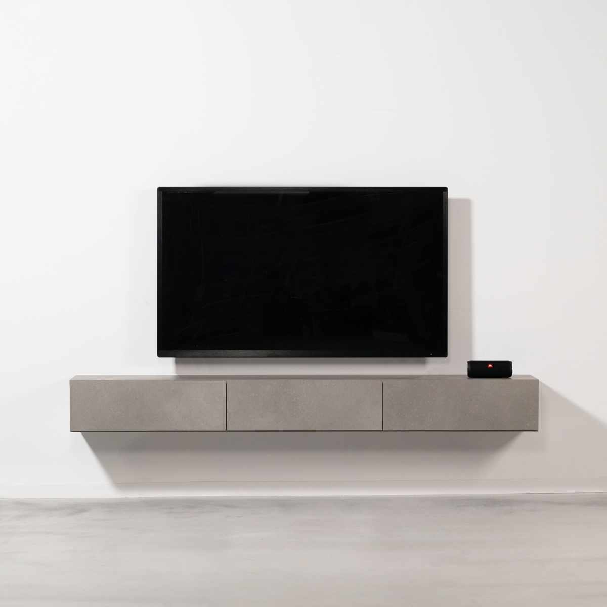 form フロートボード 幅180cm ミルラ 日本製 完成品 ( 要施工業者 壁掛け フロート テレビボード 棚 ラック フラップ扉 フォーム 壁付 壁面 壁掛けテレビ ローボード グレー ホワイト ブラウン ナチュラル ) 【ブラウン】 ブラウン