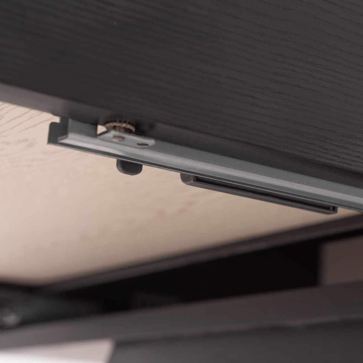 form ローボード 幅180cm リンデン 80型対応 完成品 ( テレビ台 TV台 テレビボード お掃除ロボット対応 フォーム 大理石調 リビングボード フラップ扉 引き出し ブラック ナチュラル ) 【ブラック】 ブラック