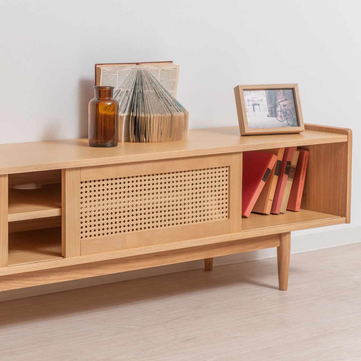 form ローボード 幅180cm 80インチ対応 ガモット ラタン調 ( テレビ台 TV台 テレビボード 収納 ラック 人工ラタン フォーム 引き戸 天然木 リビングボード かごめ編 お掃除ロボット対応 )