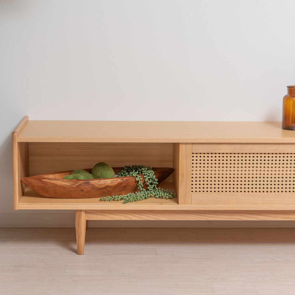 form ローボード 幅180cm 80インチ対応 ガモット ラタン調 ( テレビ台 TV台 テレビボード 収納 ラック 人工ラタン フォーム 引き戸 天然木 リビングボード かごめ編 お掃除ロボット対応 )